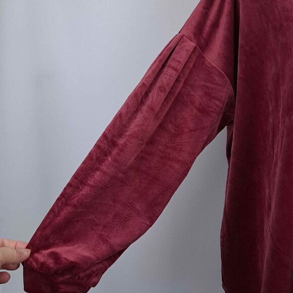 Ladies velveteen pullover top NWT - Picture 4 of 7